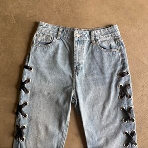 Vintage Sans Souci Light Blue Straight Leg Jeans with Black Lace-Up Sides (28)